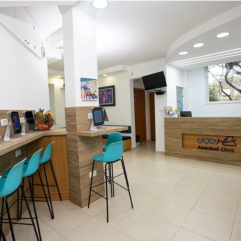 dental-sq_0042_pl-9983