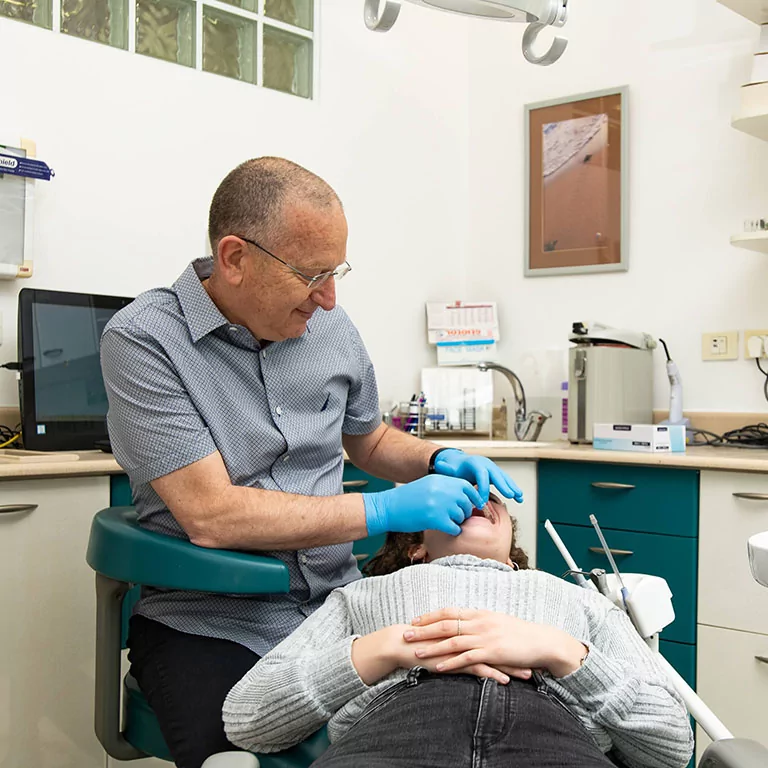 dental-sq_0076_pl-9751